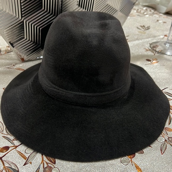 Gucci Women Hat - Picture 2 of 10